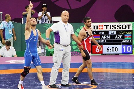 Azerbaijani wrestler beats Armenian opponent in 1/4 finals